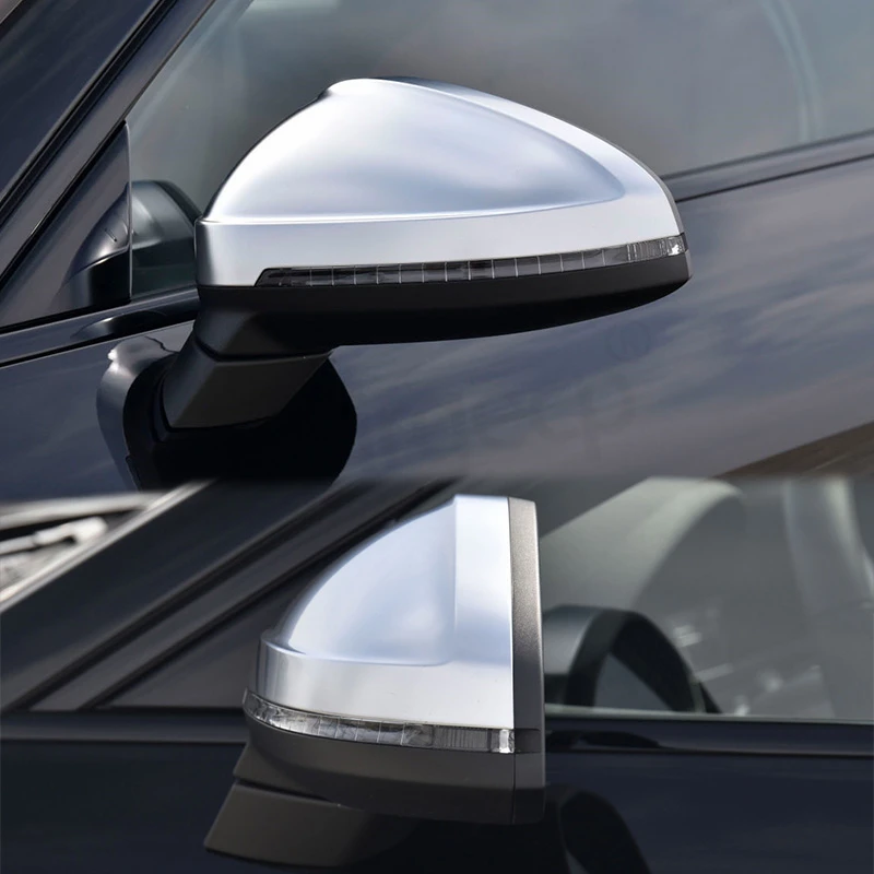 Couvercles de rétroviseurs argentés mats pour Audi A4, S4, RS4, A5, S5 et RS5, design profilé avec répétiteur de clignotant intégré.