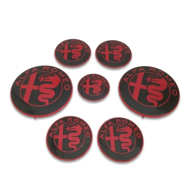 58ac5807-2bef-40de-ac1a-490caf0042bd.webp Kit de 7 emblèmes Alfa Romeo, finition noir et rouge